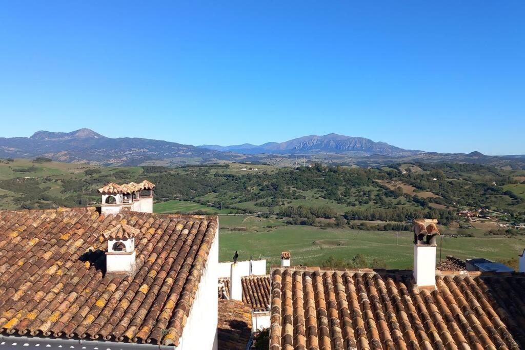 Apartment In Andalusian White Village Jimena De La Frontera Exterior photo